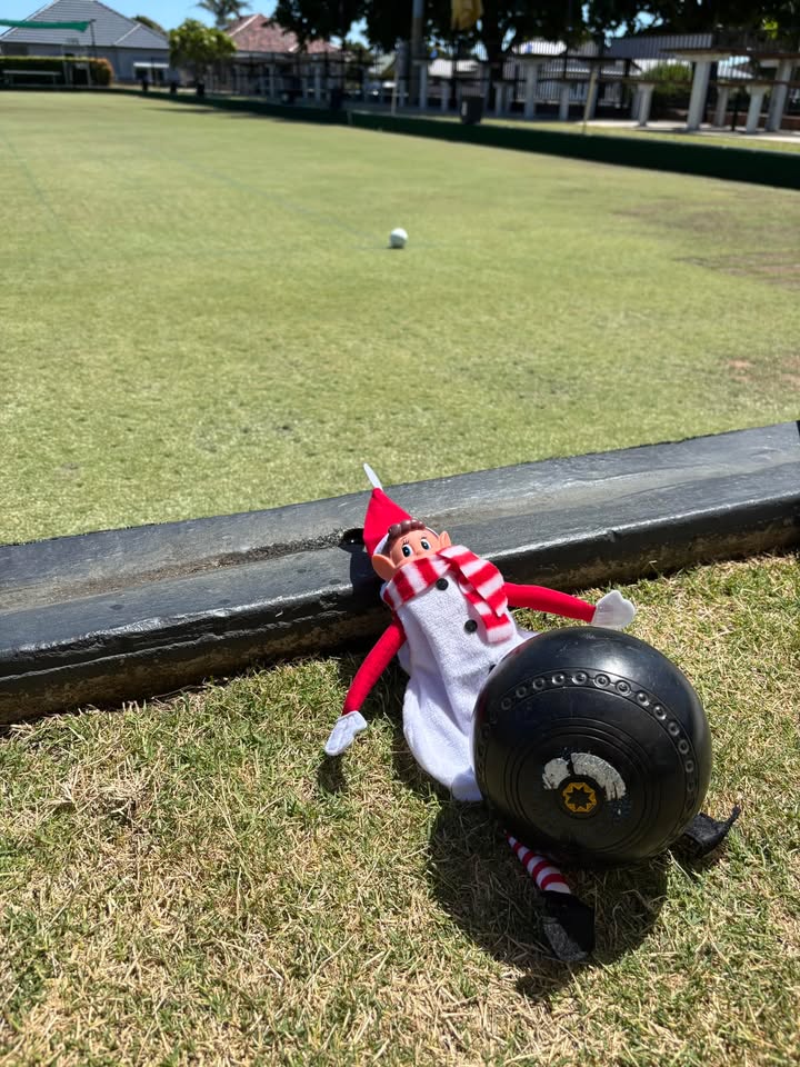 Featured image for “Our elf was trying to get ready for today’s bowls gala, but got a bit squashed in the process…. Might leave it to the pros to win the prizes, and watch from the sidelines… #wp”